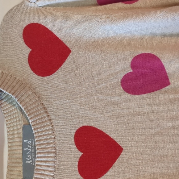 Marled Tan Red Pink Hearts Sweater, Size M - Picture 7 of 8